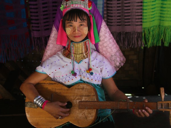 Kayan au long&nbsp;cou
