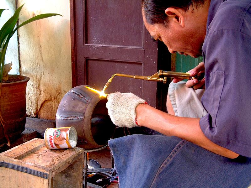 The artisans of monk&nbsp;bowls